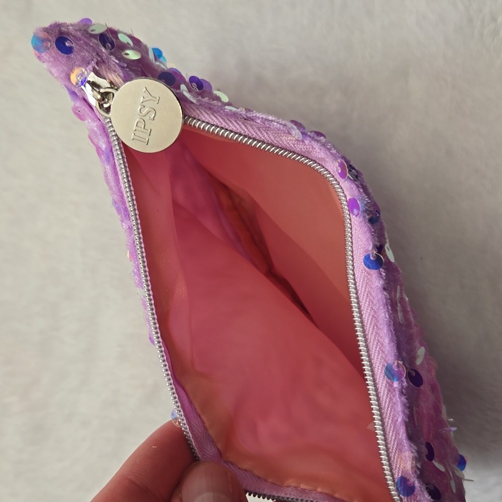 IPSY Bag NWOT purple sequins - Picture 2 of 2